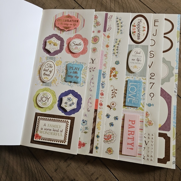 Dena Designs Deluxe Scrapbooking Kit - Picture 6 of 10
